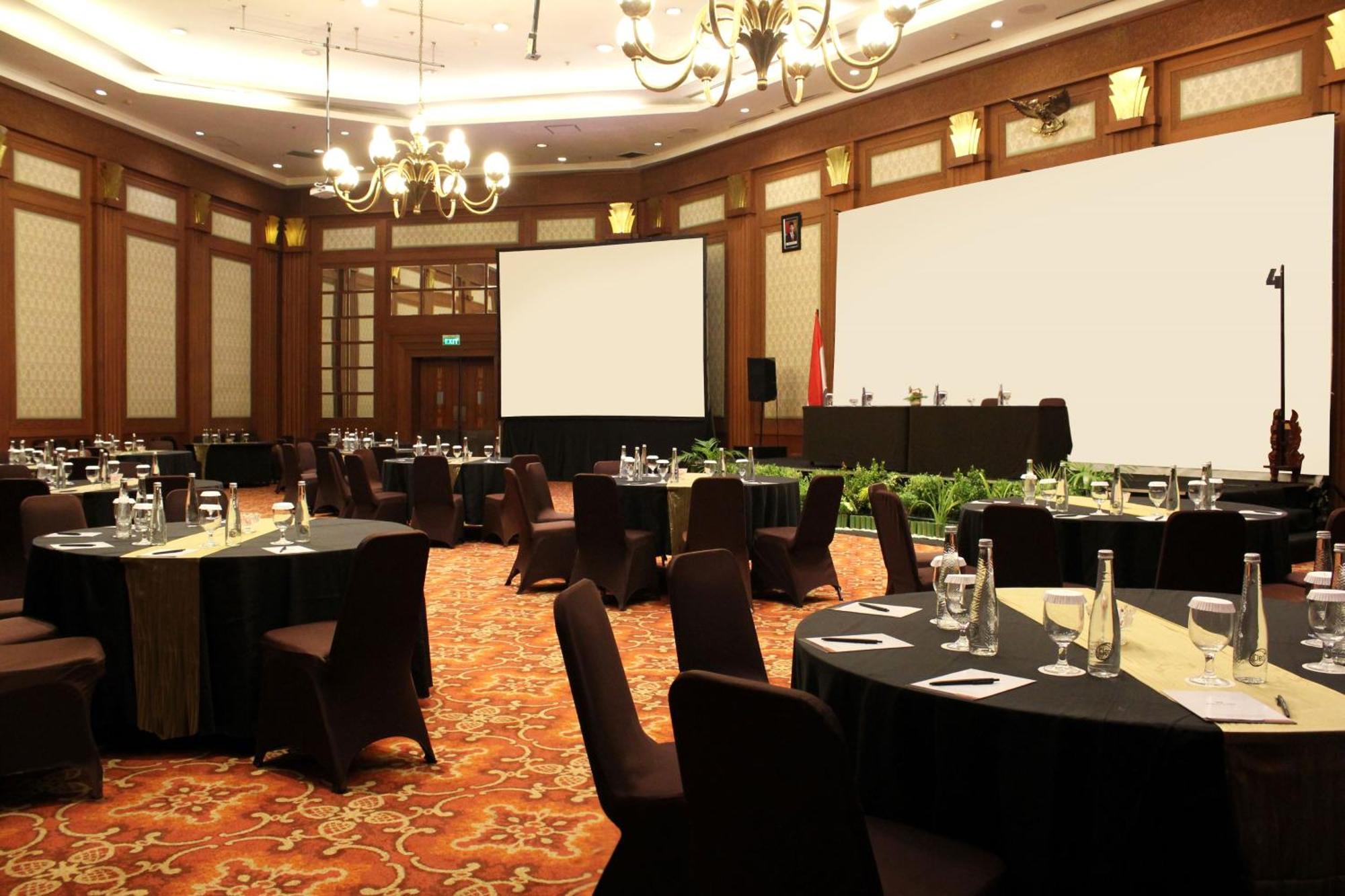Santika Premiere Hotel Semarang