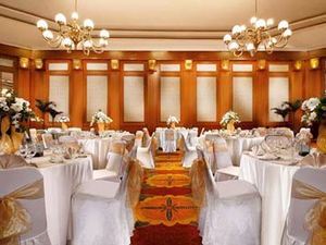 Hotel Santika Premiere